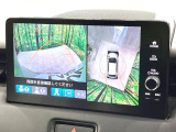 【マルチビューカメラシステム】専用のカメラにより、上から見下ろしたような視点で360度クルマの周囲を確認することができます☆死角部分も確認しやすく、狭い場所での切り返しや駐車もスムーズに行えます。