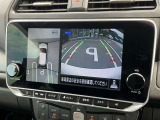 空から車を見たような「アラウンドビューモニター」!車の周りが一目で確認できるので、小さなお子様や障害物があっても安心して乗ることができます。