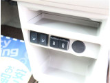 仕入れを行い、店頭に到着後は第三者検査機関が行う検査を実施しております。