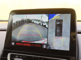 バックカメラの他に上から見下ろしたような画像が見れるアラウンド(全方位)モニター。前後左右を把握できます!