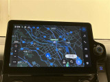 いまや必須装備「ナビゲーション」搭載!知らない場所に、スイスイッとドライブ。なんて便利な機能でしょうか?もう、これなしではハンドルを握れませんね!でも、運転中の操作は危険ですのでご注意ですね♪