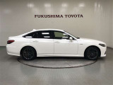 【まるごとクリーニング】シートを取り外し、車内を徹底洗浄。隅々まで丁寧に仕上げています。