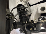 お車を安心してお乗りいただく為には、足回りの定期点検が欠かせません。サービスサポート(有償保証)では無料点検もご提供しており、安心のカーライフをお過ごしいただけるサポート体制が整っています。
