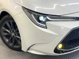【LEDヘッドライト】悪天候や夜間走行時も良好な視界を確保し安心して運転できる高輝度LEDヘッドライトを装備!点灯速度が早く、消費電力も抑えられています。
