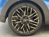 【MINI NEXT 延長保証】「MINI NEXT 延長保証」は、「MINI NEXT2年」保証付車両をご購入いただいたオーナーの皆様に、より快適なMINI ライフを楽しんでいただくためのサポートプログラムです。
