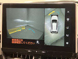 いまや必須装備「ナビゲーション」搭載!知らない場所にスイスイッとドライブ。もう、これなしではハンドルを握れませんね!でも運転中の操作は危険ですのでご注意ですね☆