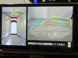 パノラミックビューモニター付きです。車両を上から見たような映像をディスプレイオーディオ画面に表示。運転席からの目視だけでは見にくい、車両周辺の状況をリアルタイムでしっかり確認できます。