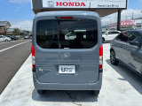 ホンダセンシング装着車となっております。衝突軽減ブレーキ、誤発進抑制機能、歩行者事故低減ステアリング、路外逸脱抑制機能、アダプティブクルーズコントロール、車線維持支援システム他、安全運転を幅広く支援。