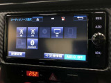 ラジオ、フルセグテレビ、CD再生、DVD再生、SD再生(音楽/動画)、SD録音(別途SDカードが必要です)、Bluetoothオーディオが使用可能です。詳しい仕様については展示店舗までお尋ねください。