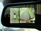 駐車時はナビゲーションでアラウンドビューモニターを見ることができ、安心して後ろを把握することが出来ます。