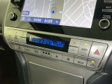 左右独立温度コントロールフルオートエアコンです。運転席、助手席それぞれで独立して温度設定ができます。冷え性の方が乗っても安心ですね♪