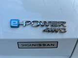 e-powerのエンブレムが特別感を演出(^^♪
