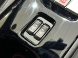 シートヒーターです。運転席はフルバケシートなので使用できません。
