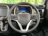 【ステアリングスイッチ】運転中、前方から目線をそらすことなく、オーディオ等の操作が可能な便利機能!安心&快適なドライブを演出してくれます♪