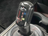 ●MTモード付きAT:通常は自動でおこなわれる変速(ギアチェンジ)をドライバーの操作によって意図的に変えられるシステムです。より一層普段のドライブをお楽しみいただけます!