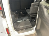 わくわくゲートで、後ろが狭い所でもスムーズに荷物の出し入れや乗降もできます。