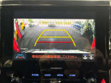 ディスプレイオーディオやカーナビは、現代のドライブにおいて欠かせない装備のひとつです。初めての場所でも迷いにくく、快適なルート案内で運転をサポートします。移動中のエンターテインメント性も高まります。