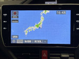 ディスプレイオーディオやカーナビは、現代のドライブにおいて欠かせない装備のひとつです。初めての場所でも迷いにくく、快適なルート案内で運転をサポートします。移動中のエンターテインメント性も高まります。
