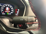 オートライトコントロール機能付きLEDヘッドライト