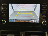 バックモニターで、後方を確認しながら安心して駐車することができます。運転初心者も熟練者も必須の機能ですよ!
