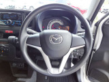 運転中に確認しやすい操作レイアウトです。