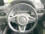 【純正革巻きステアリング】上質な革を使用することで、手にしっかり馴染みとても運転しやすいハンドルです♪