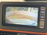 【バックカメラ】駐車時に後方がリアルタイム映像で確認できます。大型商業施設や立体駐車場での駐車時や、夜間のバック時に大活躍!運転スキルに関わらず、今や必須となった装備のひとつです!
