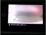 エンブレム内蔵バックカメラ【パークディスタンスコントロールの表示もされます】