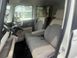 自社認証工場を完備しておりますので、納車前の車検・整備や、アフターメンテナスもばっちりですので、安心して当社にお任せ下さい。また、当社にて車輌ご成約のお客様はオイル交換永久無料のサービス付きです!
