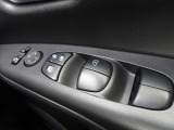 全席パワーウィンドウスイッチ★運転席はワンタッチで開閉可能です♪