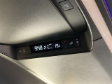 後席オートエアコンで車内も快適です。冬や雨の日の室内の結露防止等コンディションに加えて、冷え過ぎ、暖め過ぎに因る燃費を悪化を防ぎます