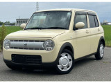 車両の品質管理は室内展示場を完備しておりますので、品質を保った状態の車両をご覧いただけます。