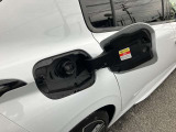 他の輸入車とは一線を画す、ファッション性と嗜好性の高さ。それでいて、奇をてらうことなく、純粋にクルマの造形美を楽しめる大人のためのブランド、それがプジョーです。