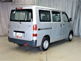 4WD&インパネMTで悪天候や坂道でも力強く走り、仕事の相棒として頼れる一台です