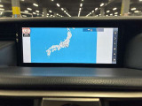 ディスプレイオーディオやカーナビは、現代のドライブにおいて欠かせない装備のひとつです。初めての場所でも迷いにくく、快適なルート案内で運転をサポートします。移動中のエンターテインメント性も高まります。