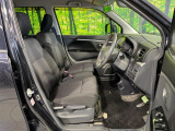 運転席シート廻りは使用感も少なく、良好な状態となっています。丁寧に使われていたことがよくわかりますね。