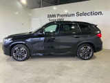 BMW xDriveの魅力は、走行状況と路面状況の変化をリアルタイムに把握し、4輪のトラクションを絶えず最大限に保つことで、どんなコンディションにおいても揺るぎない走りを実現させてくれます。