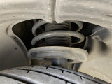 お車を安心してお乗りいただく為には、足回りの定期点検が欠かせません。サービスサポート(有償保証)では無料点検もご提供しており、安心のカーライフをお過ごしいただけるサポート体制が整っています。
