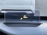 ヘッドアップディスプレイ★運転席前方のダッシュボード上に、車速、シフト位置などの情報を表示☆運転中にメーターを見たりするのが減り安全運転に役立ちます!☆