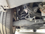 お車を安心してお乗りいただく為には、足回りの定期点検が欠かせません。サービスサポート(有償保証)では無料点検もご提供しており、安心のカーライフをお過ごしいただけるサポート体制が整っています。