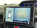バックモニター付なので後退時に後方が見えるので安心。 車は構造上、死角がたくさんなので万が一を考えると必須ですね。 あくまで補助の為の装備、バックは目視で確認する事が重要ですよ。