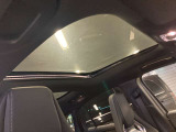 メルセデス・ベンツ[認定中古車]は、メルセデス・ベンツ日本株式会社が認定する中古車保証制度が適用される中古車です。これは正規販売店のみの特典です。