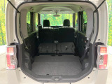 普段のお買い物や通勤、送迎等に十分な荷室スペースを確保しております。セカンドシートを倒すと、大きな荷物の積載も可能です♪