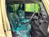 運転席シート廻りは使用感も少なく、良好な状態となっています。丁寧に使われていたことがよくわかりますね。