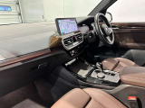 ABS:急ブレーキの車輪ロックを防止。車の安定性と操縦性を確保!