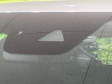 【スマートブレーキサポート】走行中に前方の車両等を認識し、衝突しそうな時は警報とブレーキで衝突回避と被害軽減をアシスト。より安全にドライブをお楽しみいただけます。