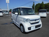 新車ディーラーの中古車コーナーです。保証・整備料金は車両価格に含まれております。諸費用まで入った支払総額は魅力的な価格になっていると思います。