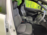 運転席シート廻りは使用感も少なく、良好な状態となっています。前オーナー様が丁寧に使っていたことがよくわかりますね。