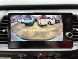 バックカメラも付いています! 運転が不慣れな方でも安心して駐車が可能です!