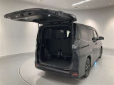 大きく開く開口部で荷物の出し入れもラクラクです。